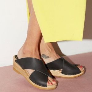 No. 6 Frida Wedge Clog, sz 39